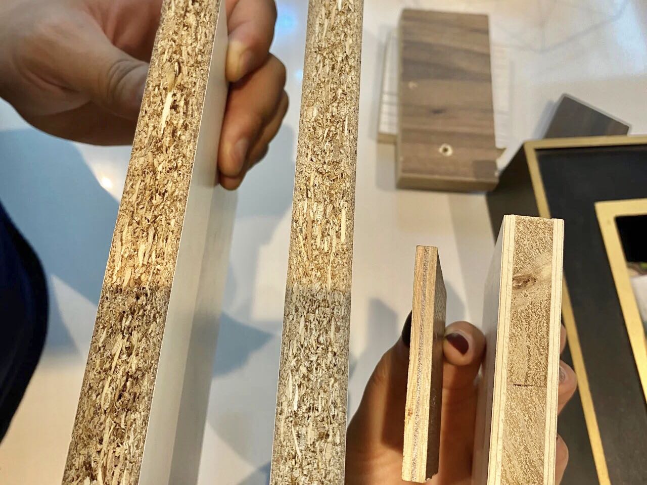 甲醛是室内空气主要污染物,装修和家具建筑需要使用大量的人造板材 甲醛是室内空气主要污染物,装修和家具建筑需要使用大量的人造板材